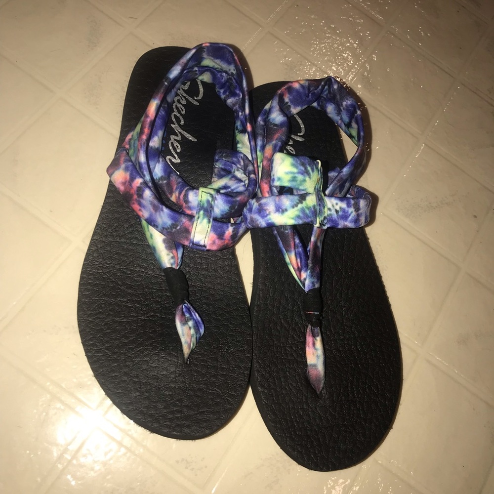 Skecher’s Yoga Foam Sandal